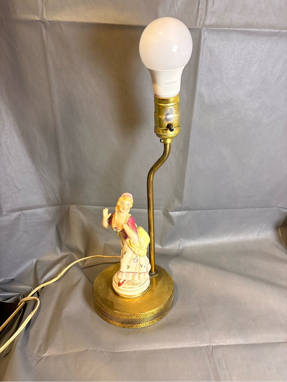 Vintage Boudoir Lamp with Pink and Cream Figurine - no shade, works